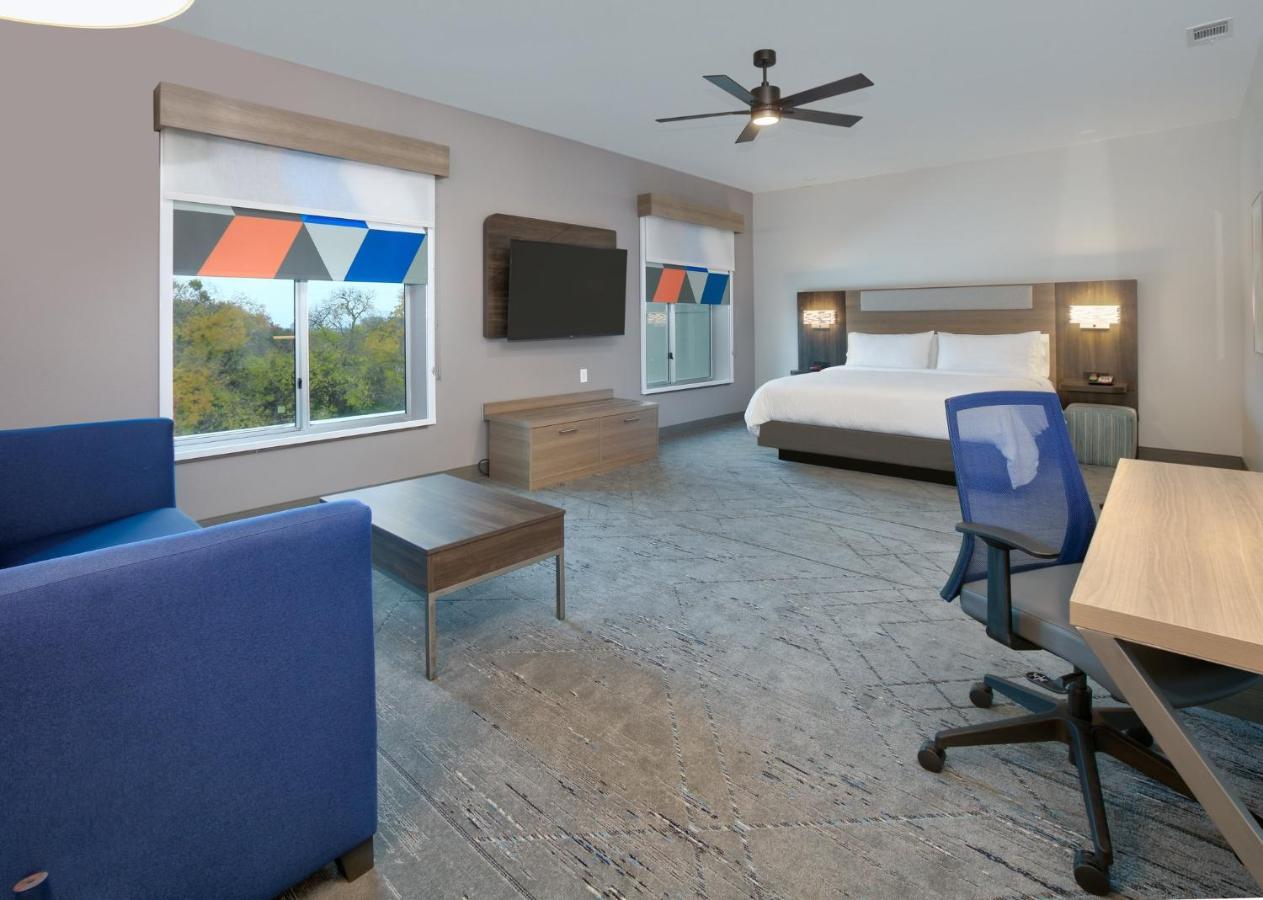 Holiday Inn Express & Suites North Dallas At Preston By Ihg Exteriér fotografie