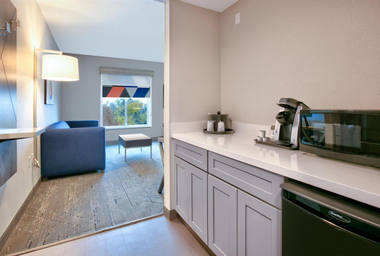 Holiday Inn Express & Suites North Dallas At Preston By Ihg Exteriér fotografie
