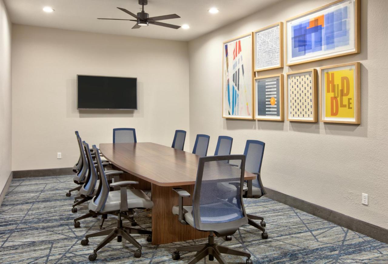 Holiday Inn Express & Suites North Dallas At Preston By Ihg Exteriér fotografie